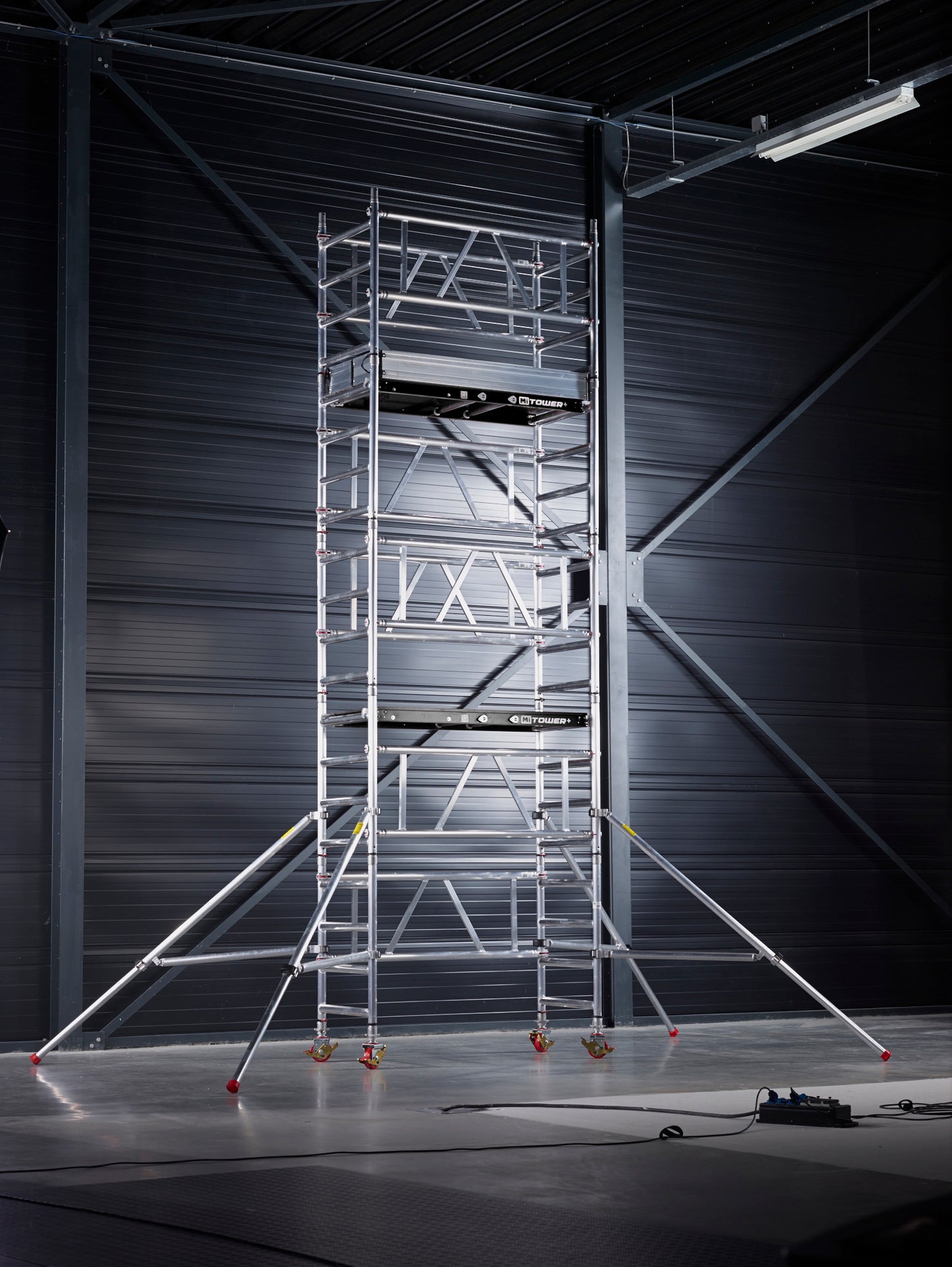 MiTOWER PLUS 75x155cm Altura Plataforma 2.20m